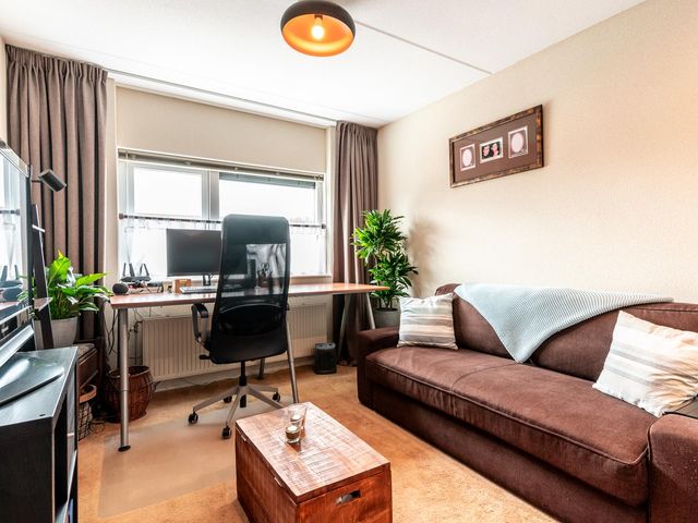 Vooronder 56, Almere