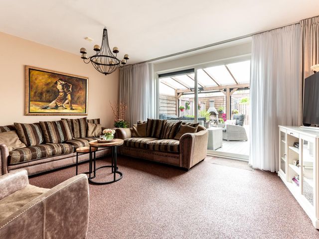 Vooronder 56, Almere