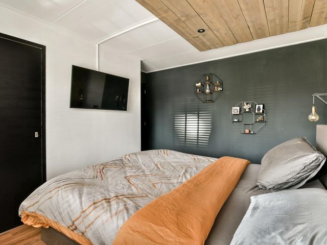 Van der Veenstraat 11, Reeuwijk