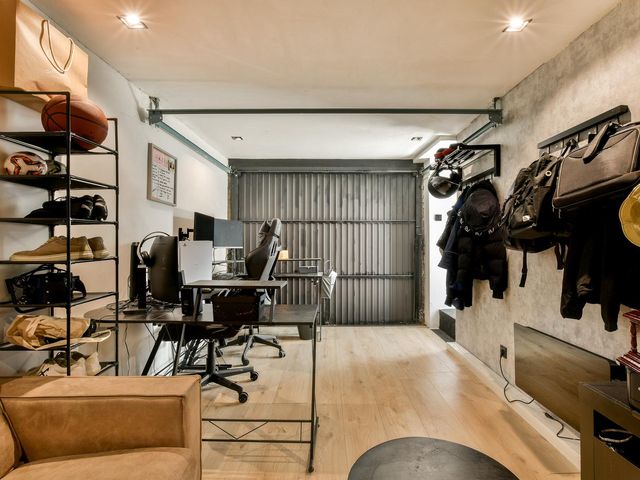 Van der Veenstraat 11, Reeuwijk