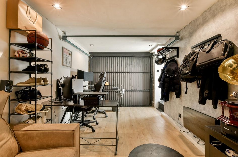 Van der Veenstraat 11