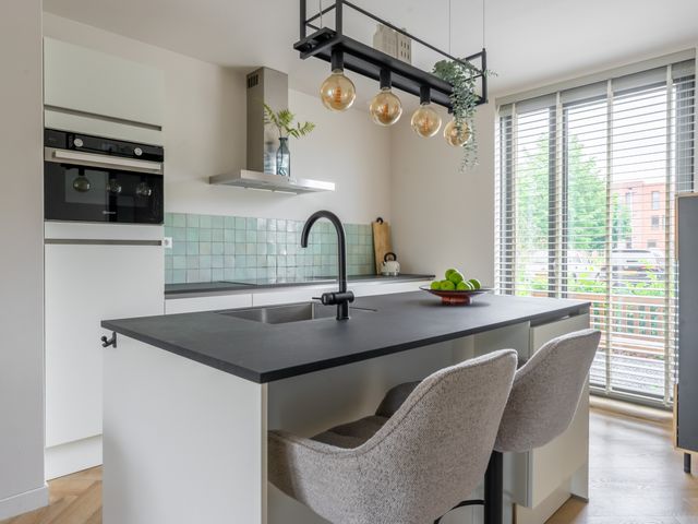 Donatellostraat 48, Lent