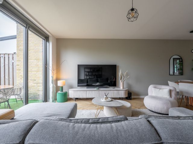Donatellostraat 48, Lent