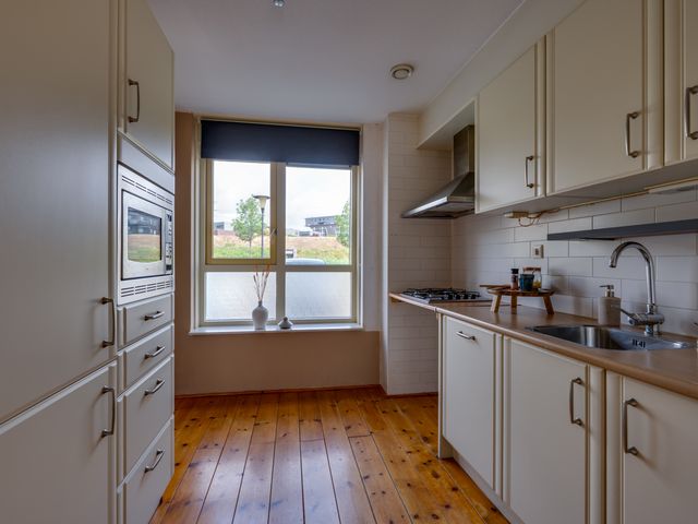 Van Ommerenhaven 10, Barendrecht