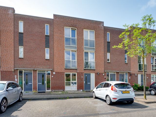 Van Ommerenhaven 10, Barendrecht