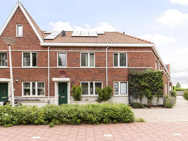 Oranjeplein 12, Gouda