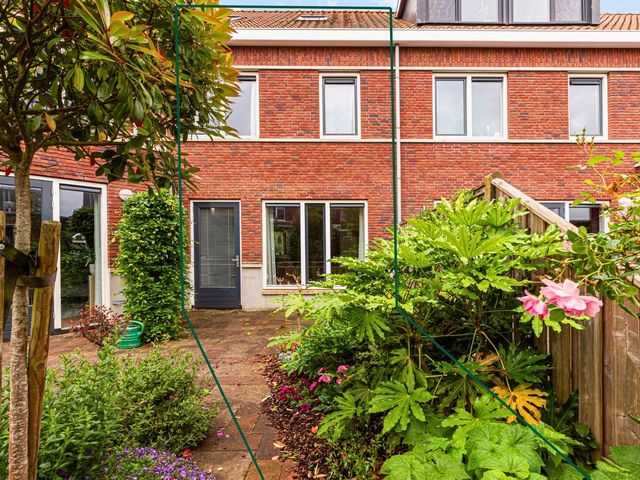 Oranjeplein 12, Gouda