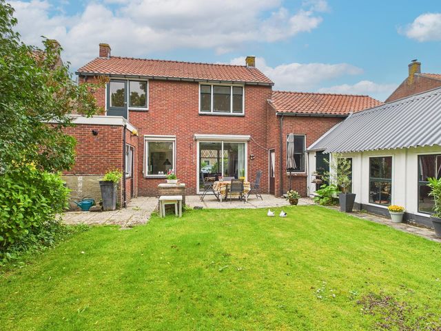 Julianastraat 10, Oost-Souburg