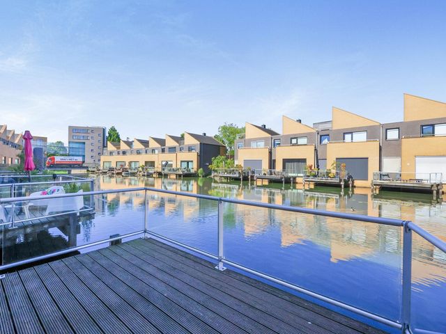 Pitrus 37, Amersfoort