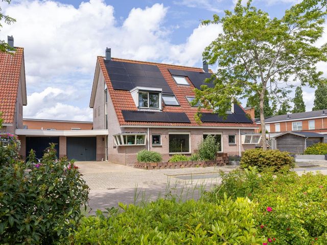 Laurier 76, Hoogkarspel