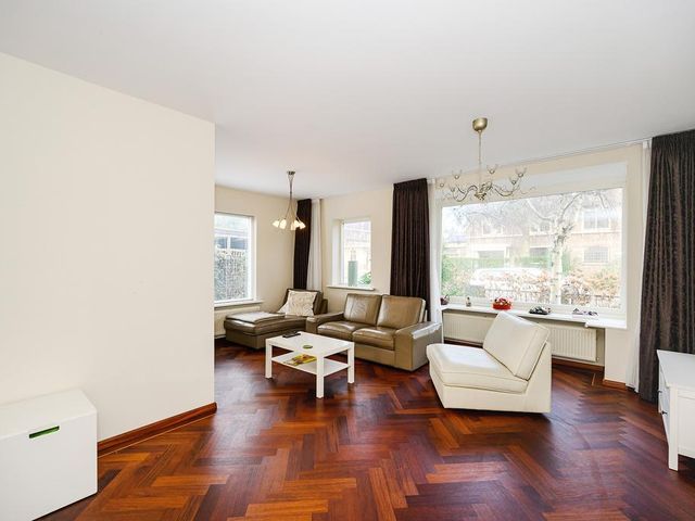 Dr. Kuyperlaan 25, Velsen-Zuid