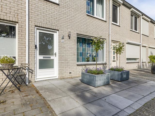 Etty Hillesumlaan 20, Kloetinge