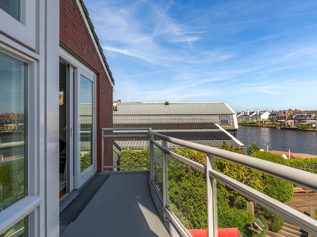 Hoge Rijndijk 91, Zoeterwoude