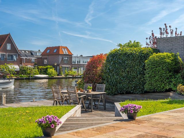 Hoge Rijndijk 91, Zoeterwoude