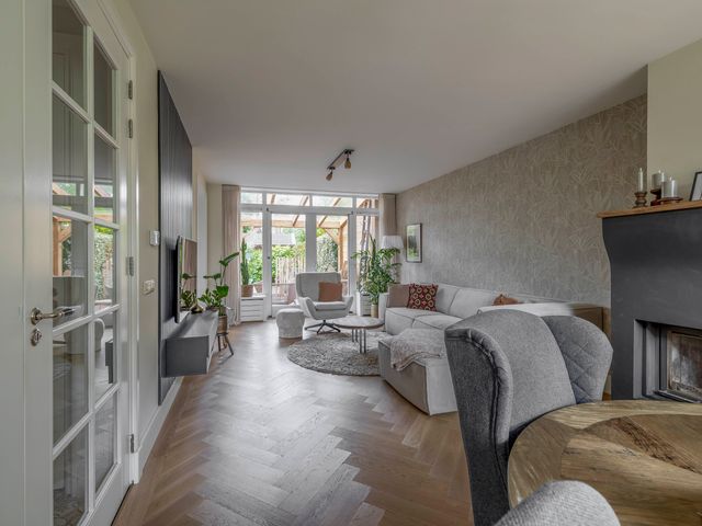 Peuleyen 128, Waddinxveen