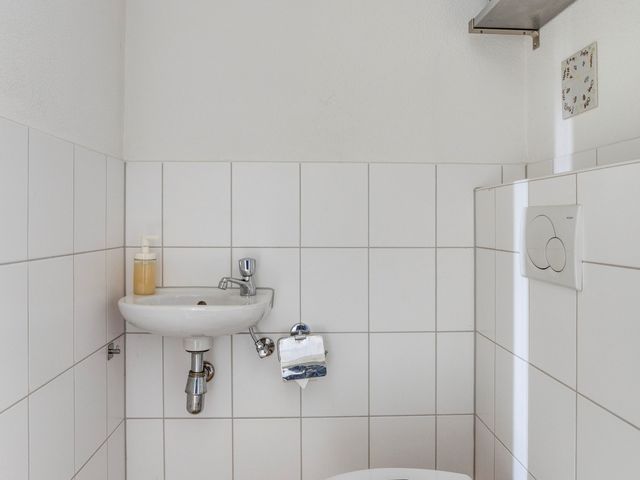 Bladwesp 8, Hengelo