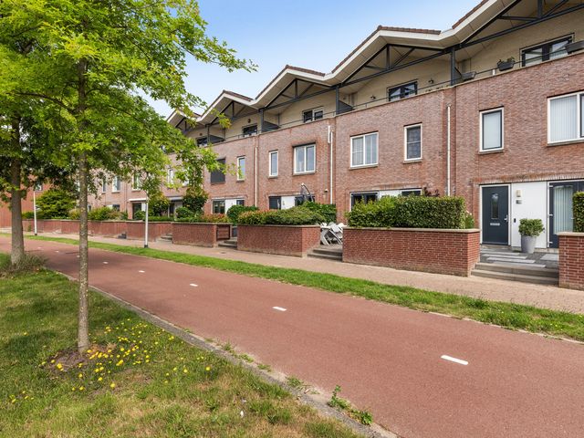 Sophialaan 19, Hendrik-Ido-Ambacht