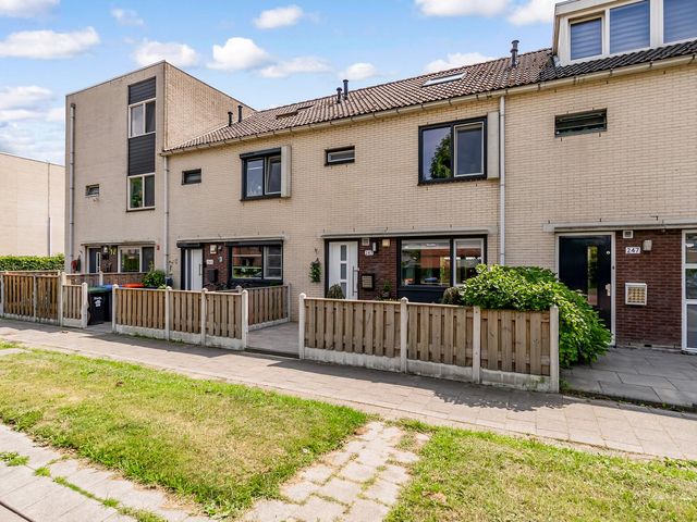 Rijnland 245, Lelystad