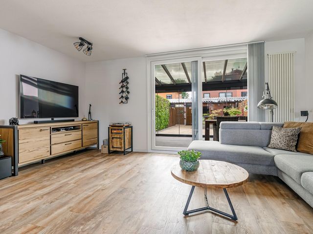 Rijnland 245, Lelystad
