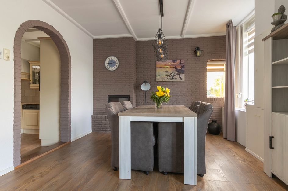 Pastoor Van Der Plaatstraat 101