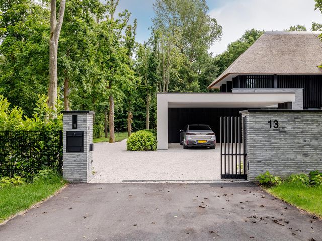 Bernadettelaan 13, Noordwijkerhout