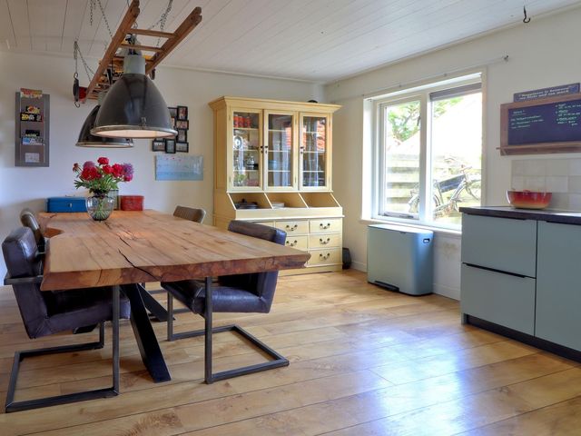 Onderduikersweg 24B, Emmeloord
