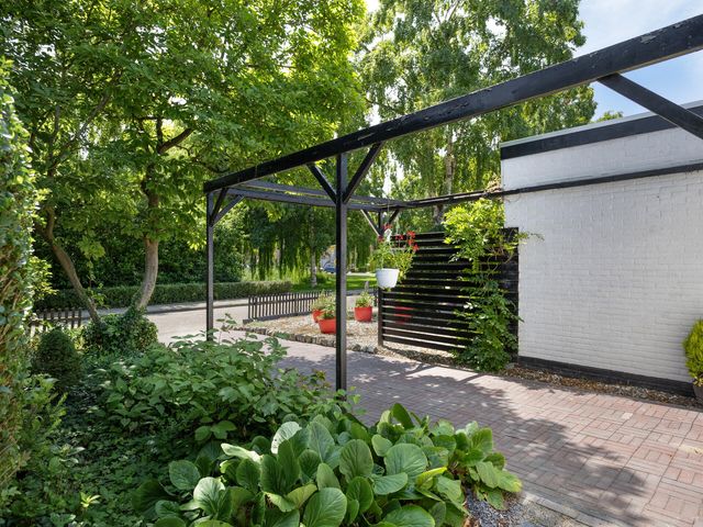 Keucheniuslaan 4, Axel