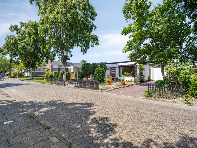 Keucheniuslaan 4, Axel