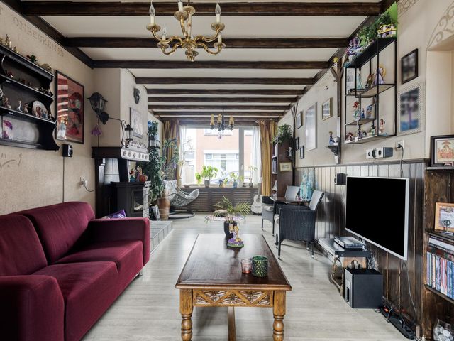 Leeuwstraat 11, Halsteren