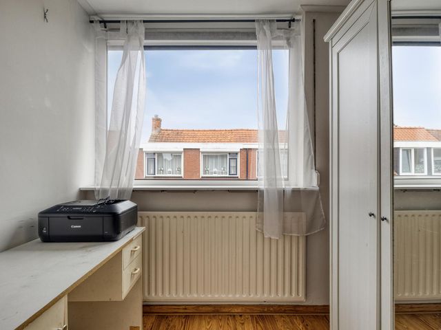 Leeuwstraat 11, Halsteren