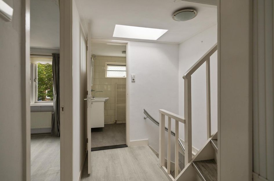 Van Leeuwenhoekstraat 12