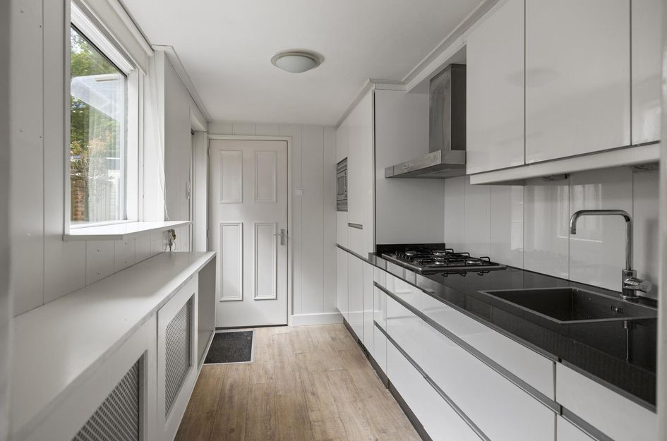 Van Leeuwenhoekstraat 12