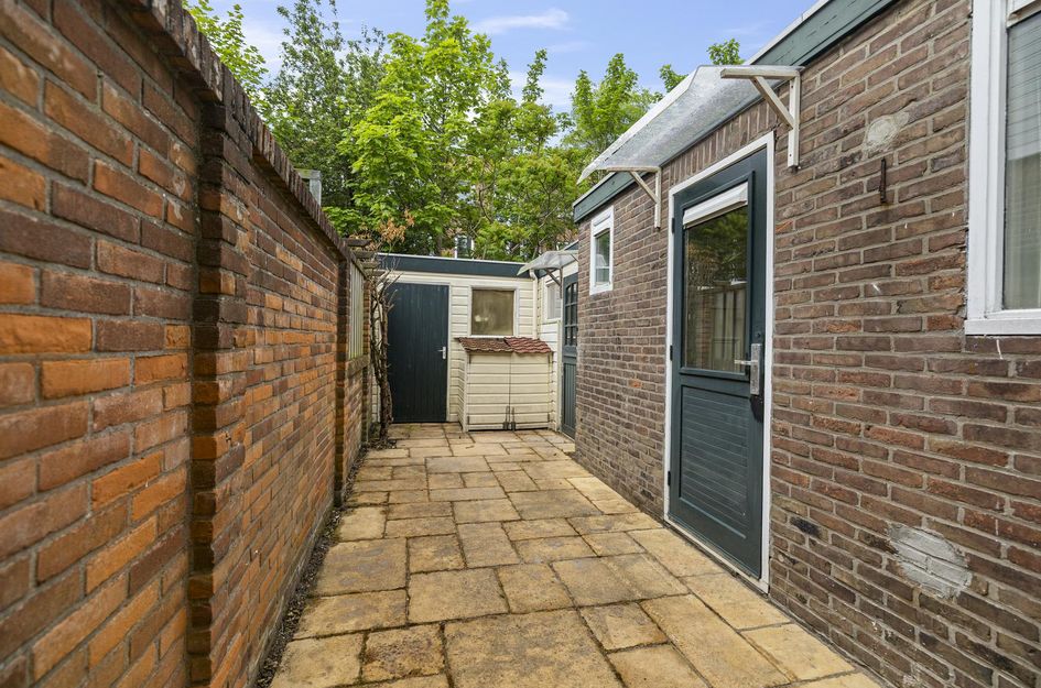 Van Leeuwenhoekstraat 12