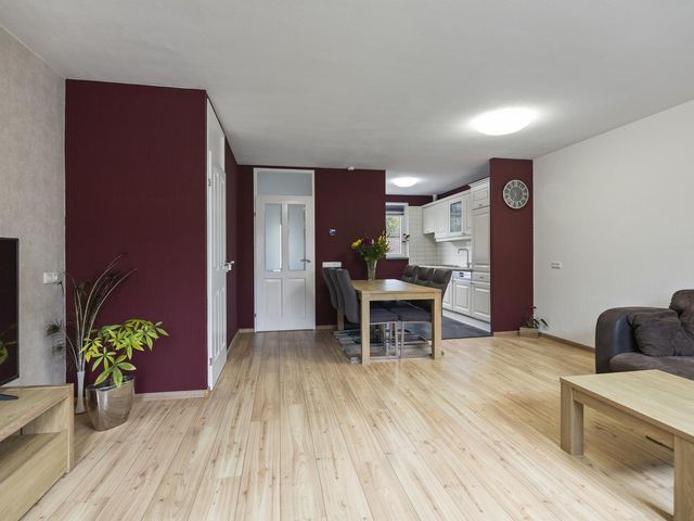 Doorzwin 4174, Julianadorp