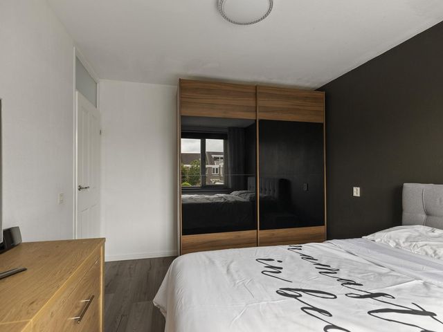 Doorzwin 4174, Julianadorp
