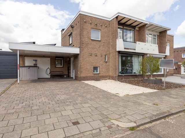Clausstraat 20, Landgraaf