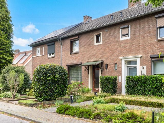Torenstraat 6, Oirsbeek