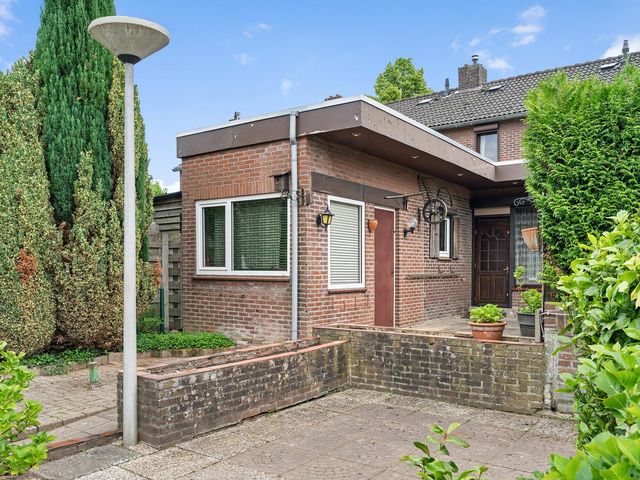 Torenstraat 6, Oirsbeek