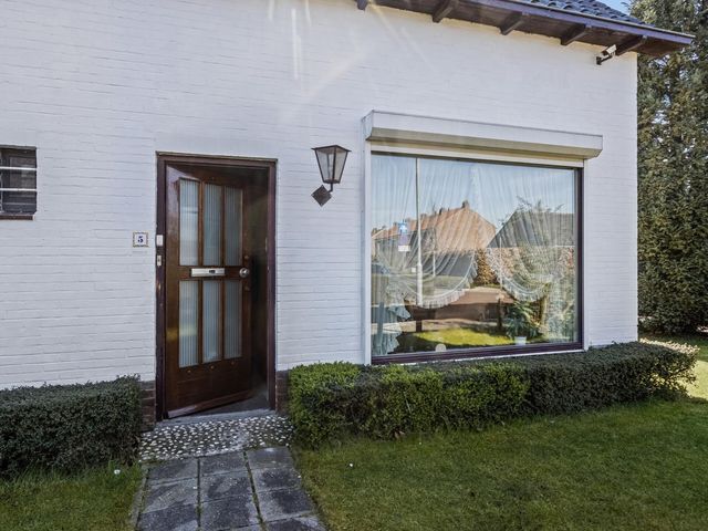 Margrietstraat 5, Zetten