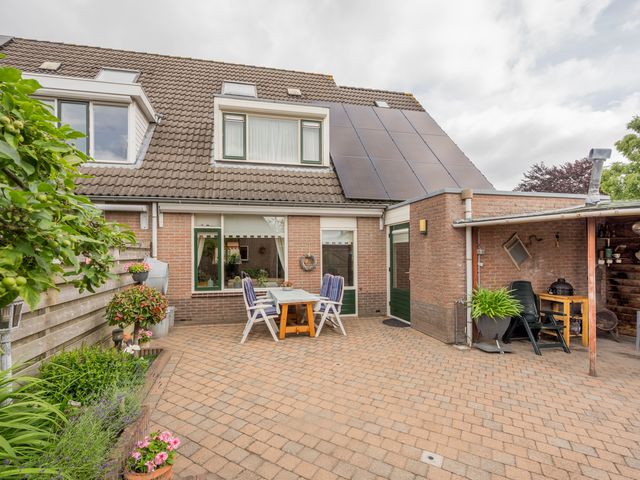 Korfmakerslaan 1, Voorthuizen