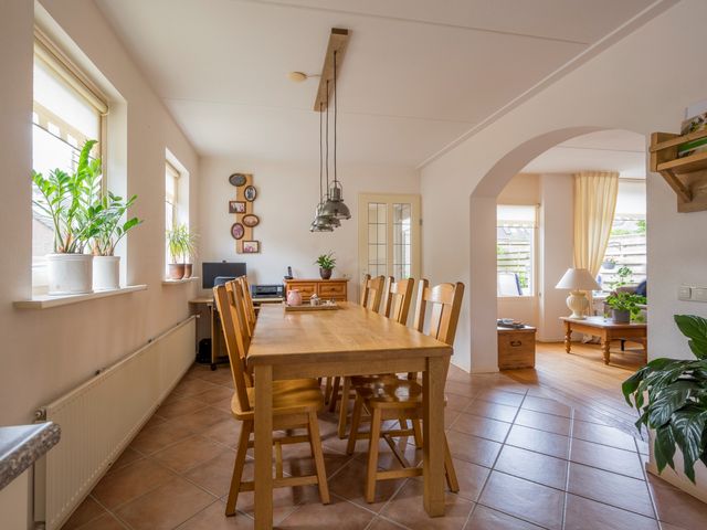 Korfmakerslaan 1, Voorthuizen