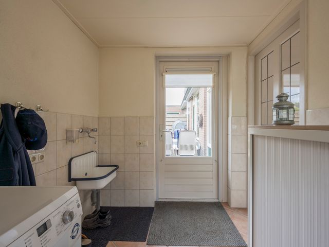 Korfmakerslaan 1, Voorthuizen