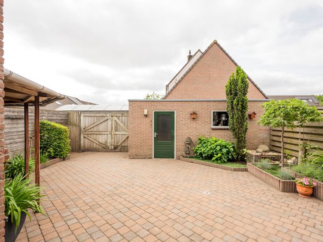 Korfmakerslaan 1, Voorthuizen