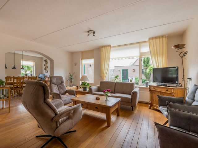 Korfmakerslaan 1, Voorthuizen
