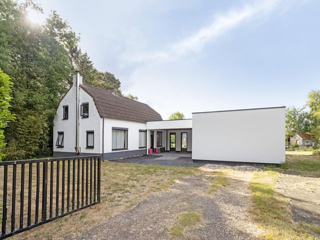 Emmabaan 62, Koewacht