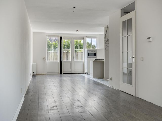 Van Overveststraat 6, Oud-Vossemeer