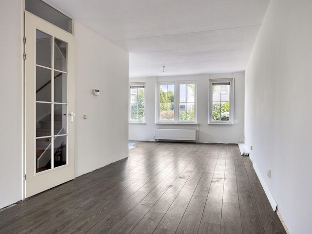Van Overveststraat 6, Oud-Vossemeer