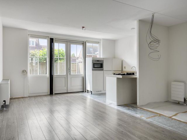 Van Overveststraat 6, Oud-Vossemeer