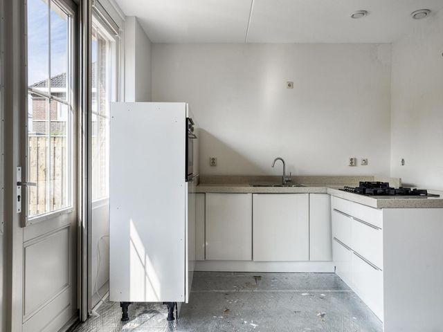Van Overveststraat 6, Oud-Vossemeer