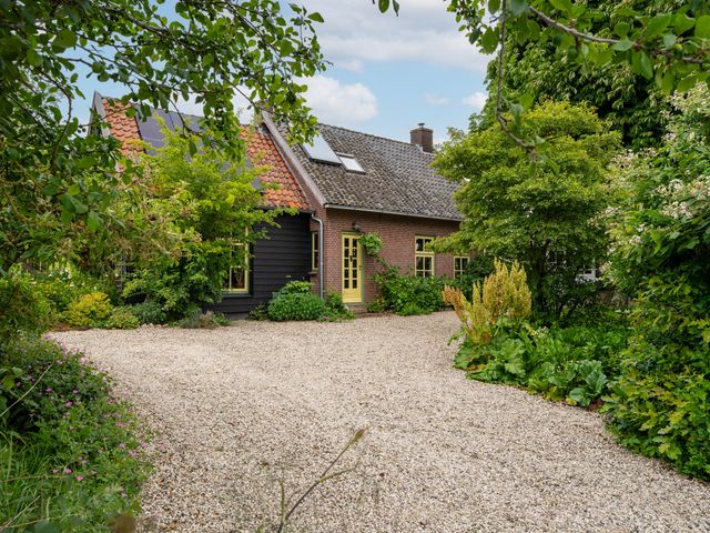 Groenendijk 6, Woudrichem